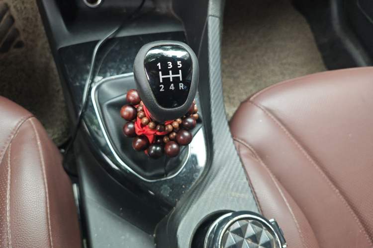 Used Soueast A5 Wing Dance 2019 1.5L Manual Luxury Version China V Standard