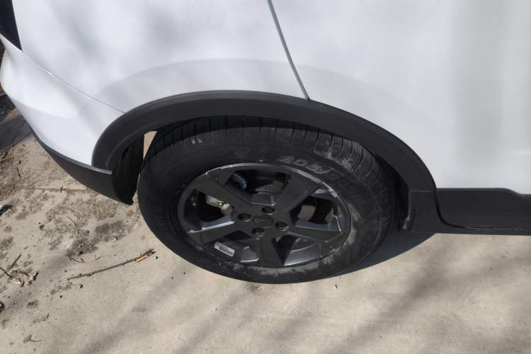 Used Geometry E Firefly 2024 401 km Fluorescent