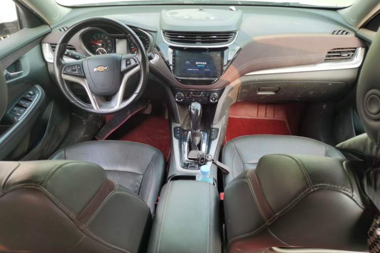 Used Chevrolet Malibu 2018 530T Automatic Fashion Edition Center Console