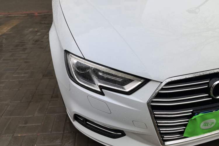 Used Audi A3 2017 Limousine 35 TFSI Ambition Edition Right Front Headlight