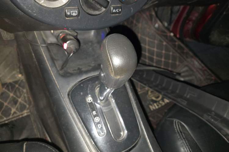 Used Nissan Tiida 2011 1.6L CVT Comfort Model Gear Lever