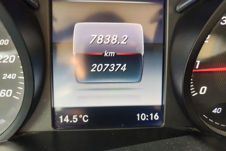 Used Mercedes-Benz V-Class 2016 V 260 Prestige Edition