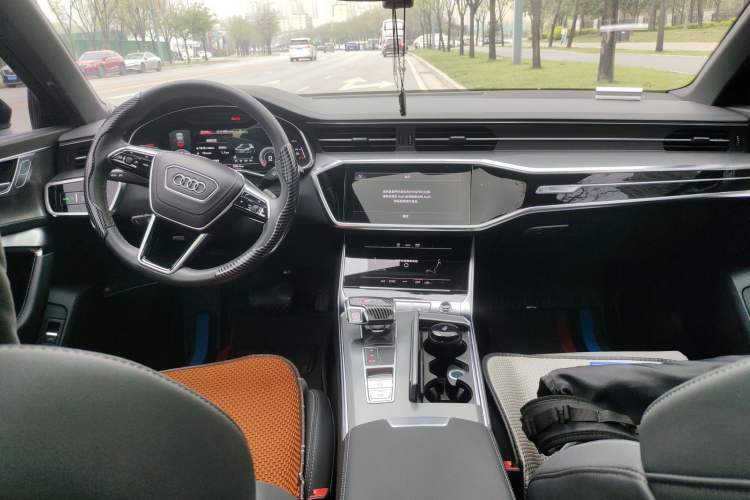 Used Audi A6L 2023 40 TFSI Luxury Dynamic Model Center Console