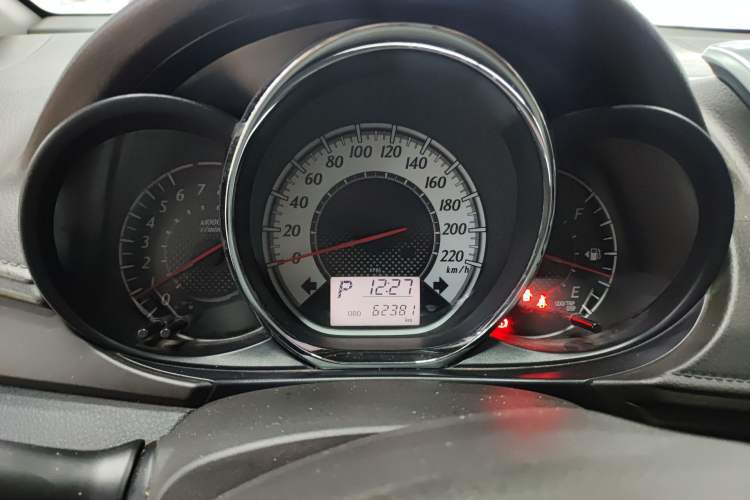 Used Toyota YARiS L Zhi Xuan 2015 1.5G Automatic Xuan Dong Sunroof Special Edition Instrument Cluster