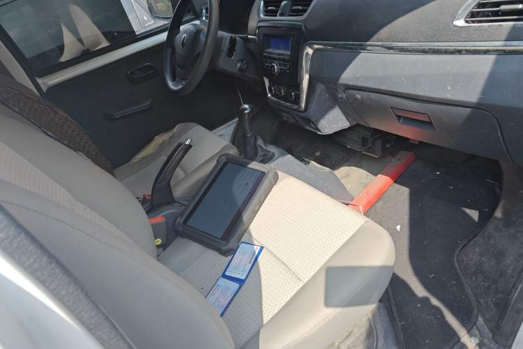 Used Jinbei Hiace X30 2023 1.5L Wealthy-Style Passenger Van 5/6/7-Seater Non-Air-Conditioned Version SWC15M
