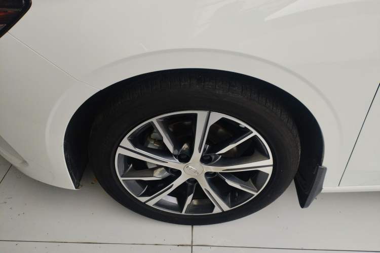 Used Geely Auto Emgrand 2022 4th Generation 1.5L CVT Flagship Model
