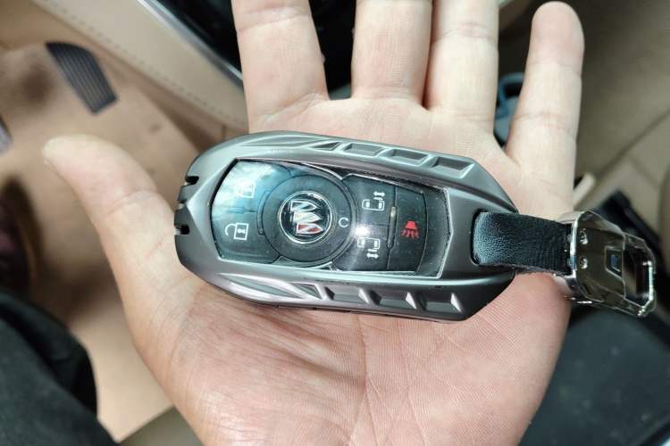 Used Buick GL8 2021 ES Land Cruiser 653T Luxury Edition Vehicle Key