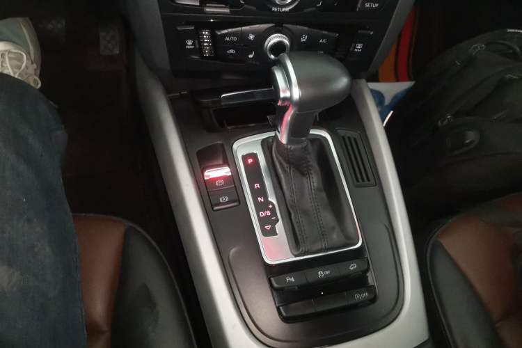 Used Audi Q5 2018 Collector's Edition 40 TFSI Ambition Model
