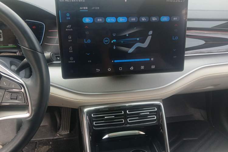 Used BYD Tang New Energy 2022 EV 635 km All-Wheel-Drive Flagship Model Audio And AC Panel