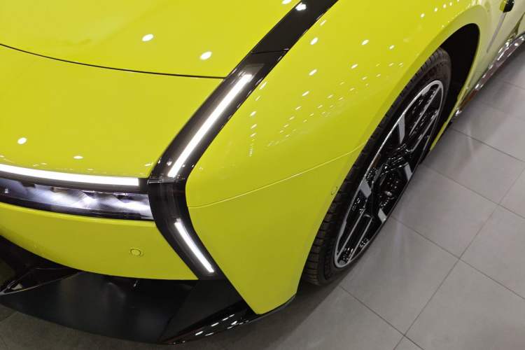 Used XPeng P7 2025 Model—702 Long Range Ultra Left Front Headlight