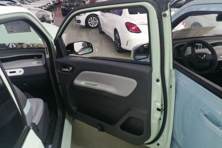 Used Wuling Hongguang MINIEV 2021 Macaron Premium Model – Lithium Iron Phosphate