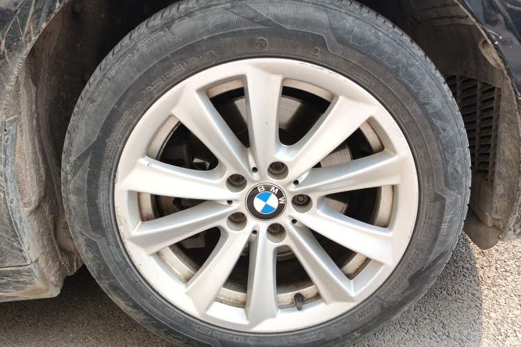 Used BMW 5 Series 2017 520Li Elegant Edition
