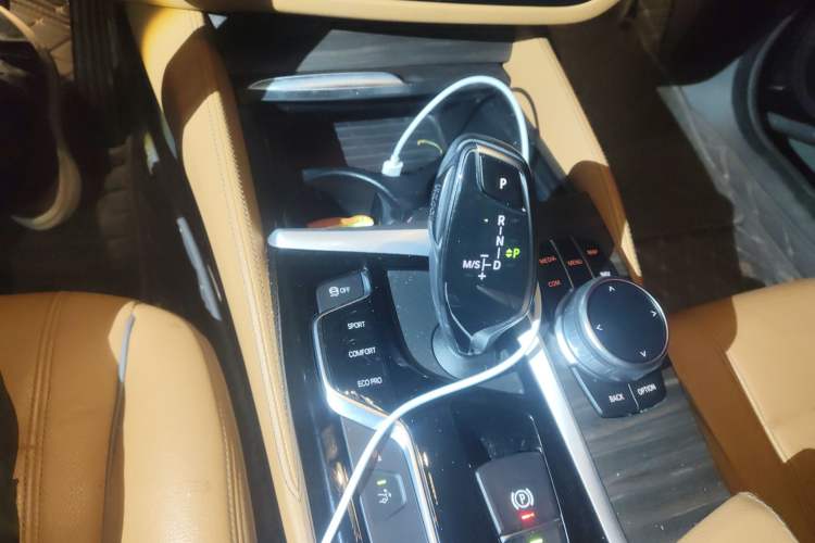 Used BMW 6 Series GT 2020 630i Luxury Design Package Gear Lever