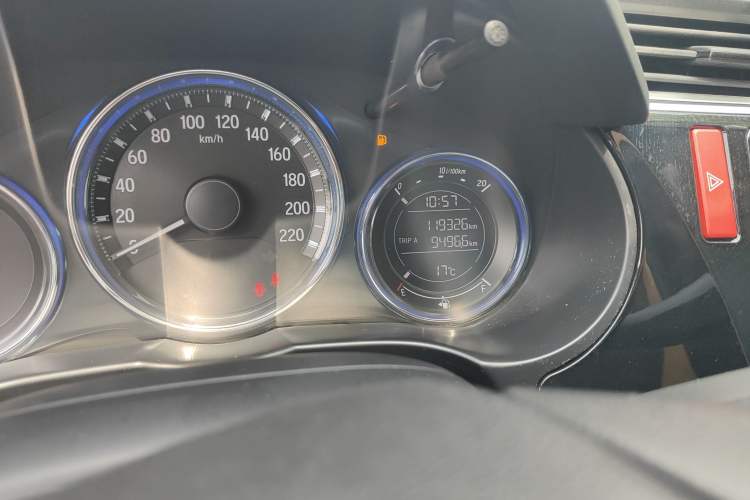 Used Honda City 2017 1.5L CVT Elite Edition Odometer Close Up