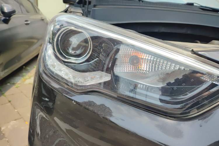 Used Hyundai ix35 2019 2.0L Automatic 2WD Zhiyong·Changxiang Edition China VI Standard Right Front Headlight