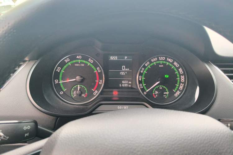 Used Skoda Octavia 2019 1.5L Automatic SmartDrive Comfort Edition China VI Standard
