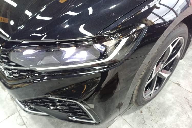 Used Volkswagen Passat 2025 Outstanding Model 380TSI Starry Dragon Edition
