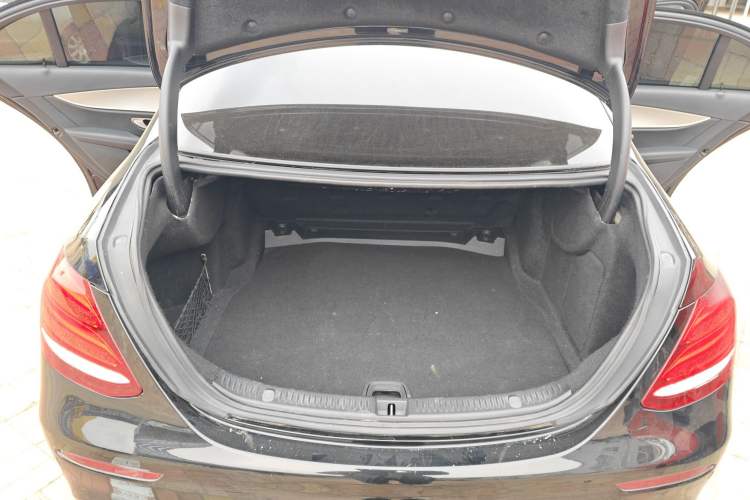 Used Mercedes-Benz E-Class 2017 E 200 Sport 4MATIC Trunk