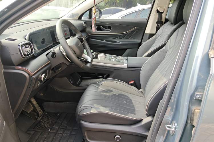 Used Chery Tiggo 9 2023 2.0T Automatic Two-Wheel Drive Luxury Edition 5 Seats
