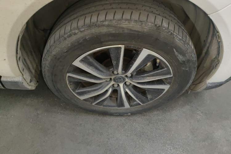 Used Toyota Harrier 2022 2.0L CVT Two-Wheel Drive Luxury Edition