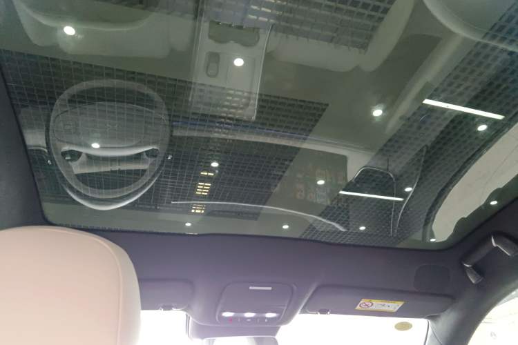 Used XPeng G9 2025 625 Long-Range Max Headliner