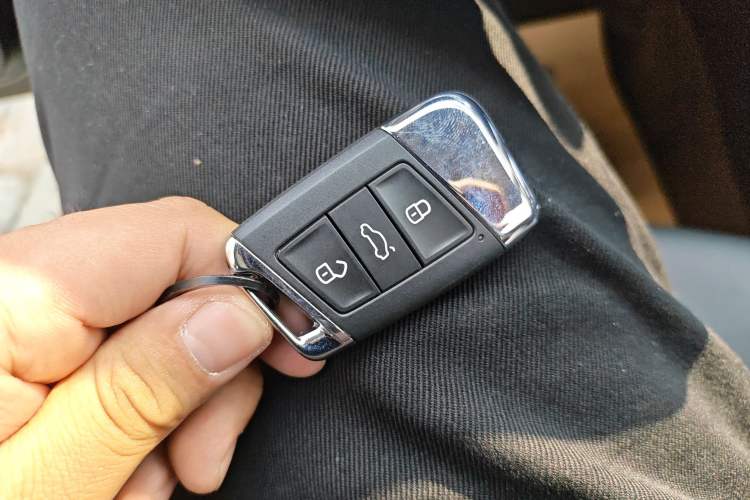 Used Volkswagen Magotan 2023 2 Million Units Limited-Edition 280TSI DSG Comfort Version Interior 1