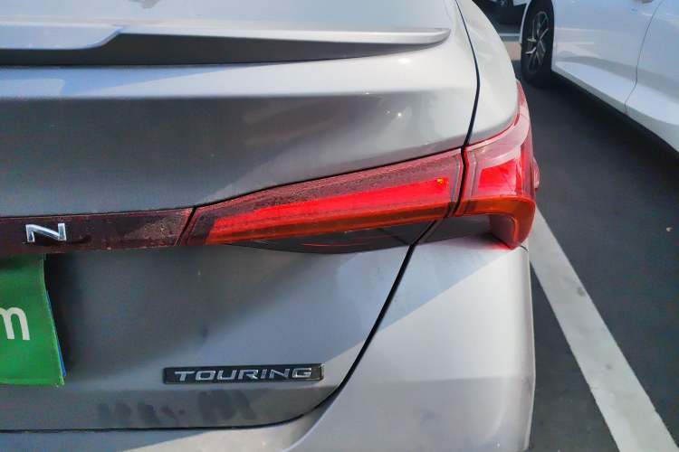 Used Toyota Avalon 2019 2.5L Touring Premium Version China VI Standard
