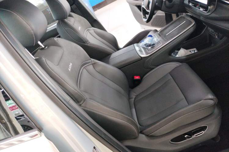 Used AION V 2023 Plus 70 Smart Tech Edition Lithium Iron Phosphate