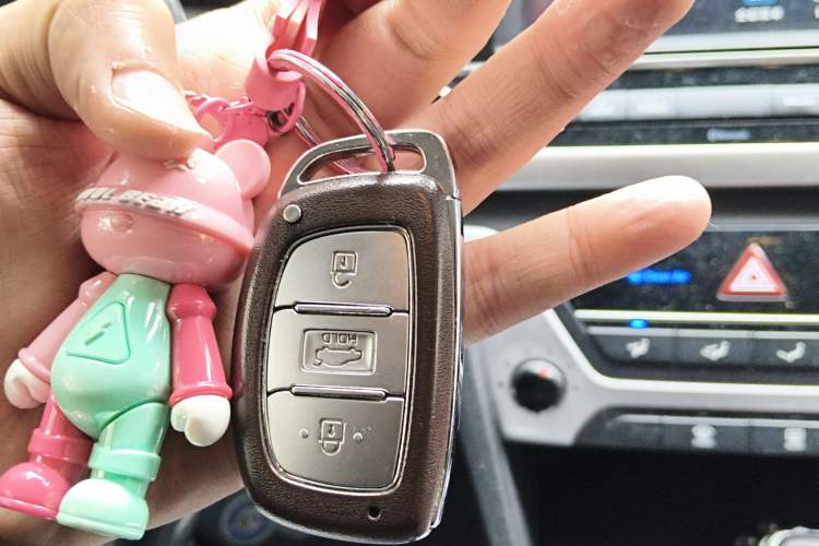 Used Hyundai Elantra (6th Generation / Lingdong) 2016 1.6L Automatic ZhiXuan · Luxury Version