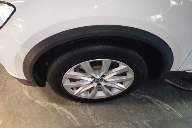 Used Volkswagen T-ROC 2020 280TSI DSG Two-Wheel-Drive Elite Version Left Front Wheel Hub