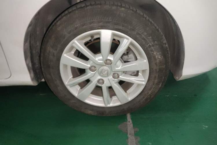 Used Baojun 360 2018 1.5L Manual Elite Version National V Right Front Wheel Hub
