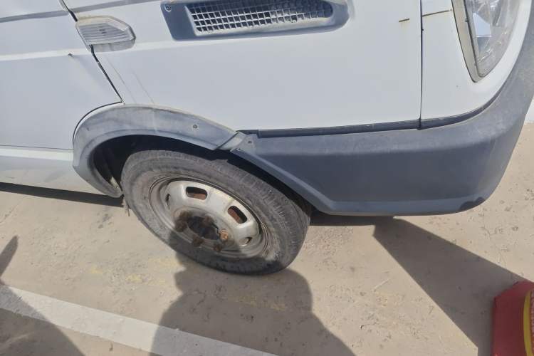 Used Iveco Daily  Right Front Wheel Hub