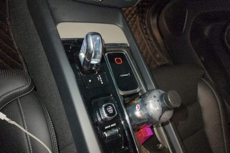 Used Volvo XC60 New Energy 2018 T8 eDrive Hybrid Prestige Luxury Edition
