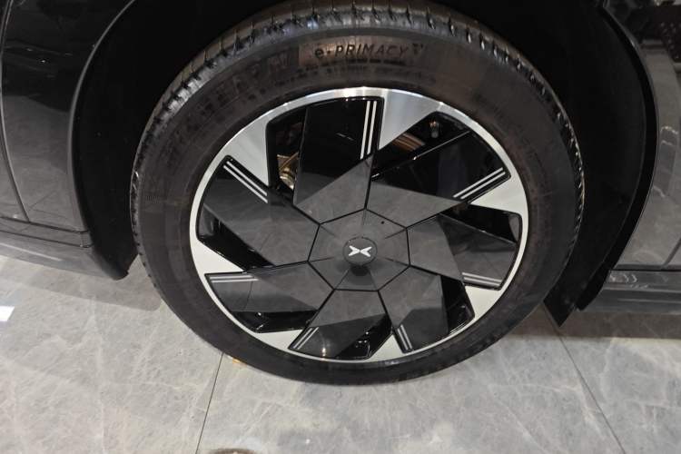 Used XPeng X9 2024 610 Long-Range Max
