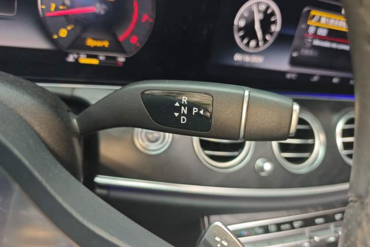 Used Mercedes-Benz E-Class 2019 E 300 L Sporty and Stylish Model
