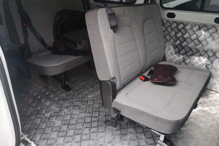 Used Wuling Yangguang 2025 Model 400km Bus Edition—Comfort Edition
