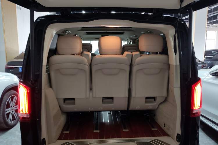 Used Mercedes-Benz V-Class 2017 V 260 Prestige Edition