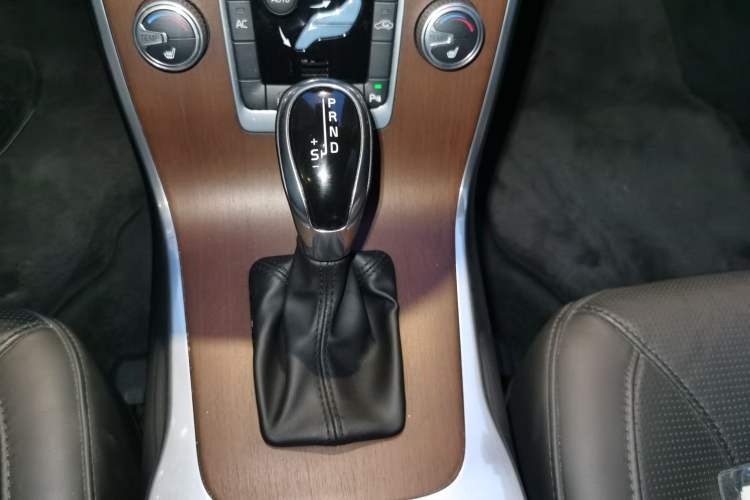 Used Volvo S80L 2015 2.0T T5 Smart Luxury Edition
