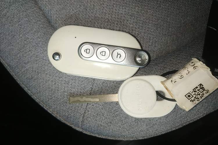 Used Wuling Hongguang MINIEV 2022 Macaron Premium Model – Lithium Ternary Battery
