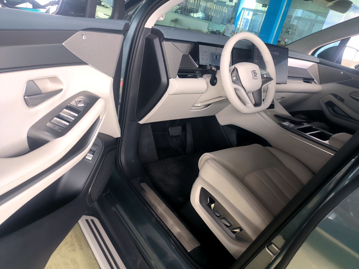 BYD Tang L 2025 DM 215KM LiDAR Flagship Model — снимка 18