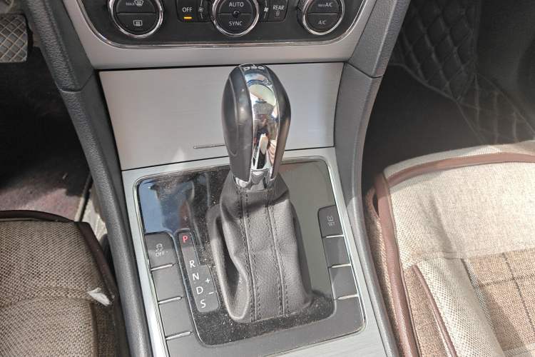 Used Volkswagen Passat 2015 1.8TSI DSG Prestige Edition
