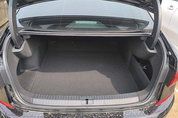 Used Volkswagen Passat 2024 330TSI Starry Elite Edition Trunk