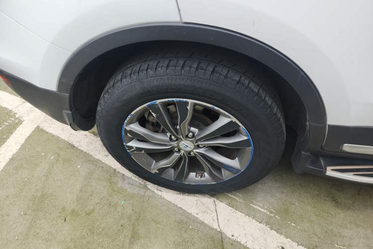 Used Geely Auto Emgrand X7 Sport 2016 1.8TD Automatic ZhiZun Version Right Rear Wheel Hub