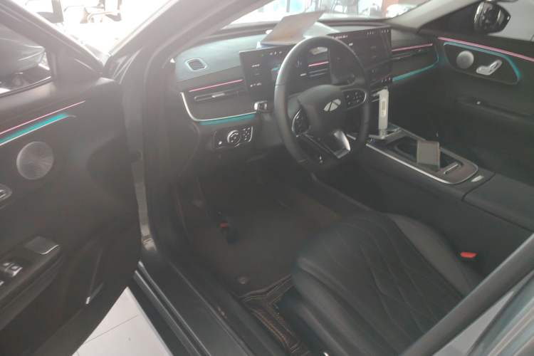 Used Chery Fengyun A8L 2025 1.5 TGDI 145 km Luxury Version