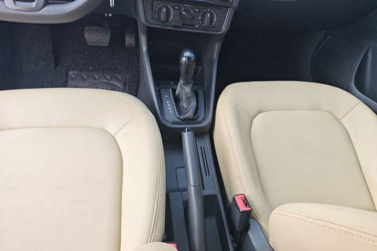 Used Volkswagen Santana 2018 1.5L Automatic Fashion Edition
