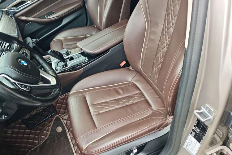 Used BMW 5 Series 2019 Facelifted 530Li Leading Edition Luxury Package