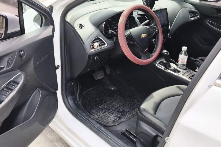 Used Chevrolet Cruze 2017 1.5L Automatic Xuanfeng Edition
