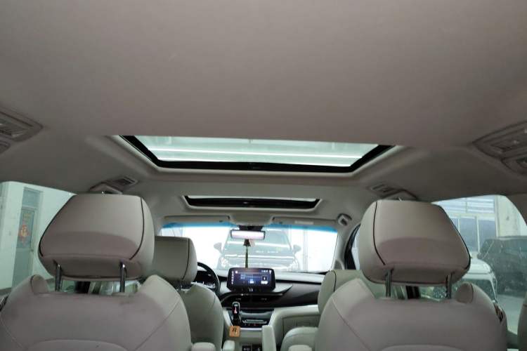 Used Buick GL8 2021 Land Cruiser Executive 652T Premium Model