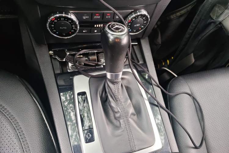 Used Mercedes-Benz C-Class 2013 C 180 CGI Classic Gear Lever