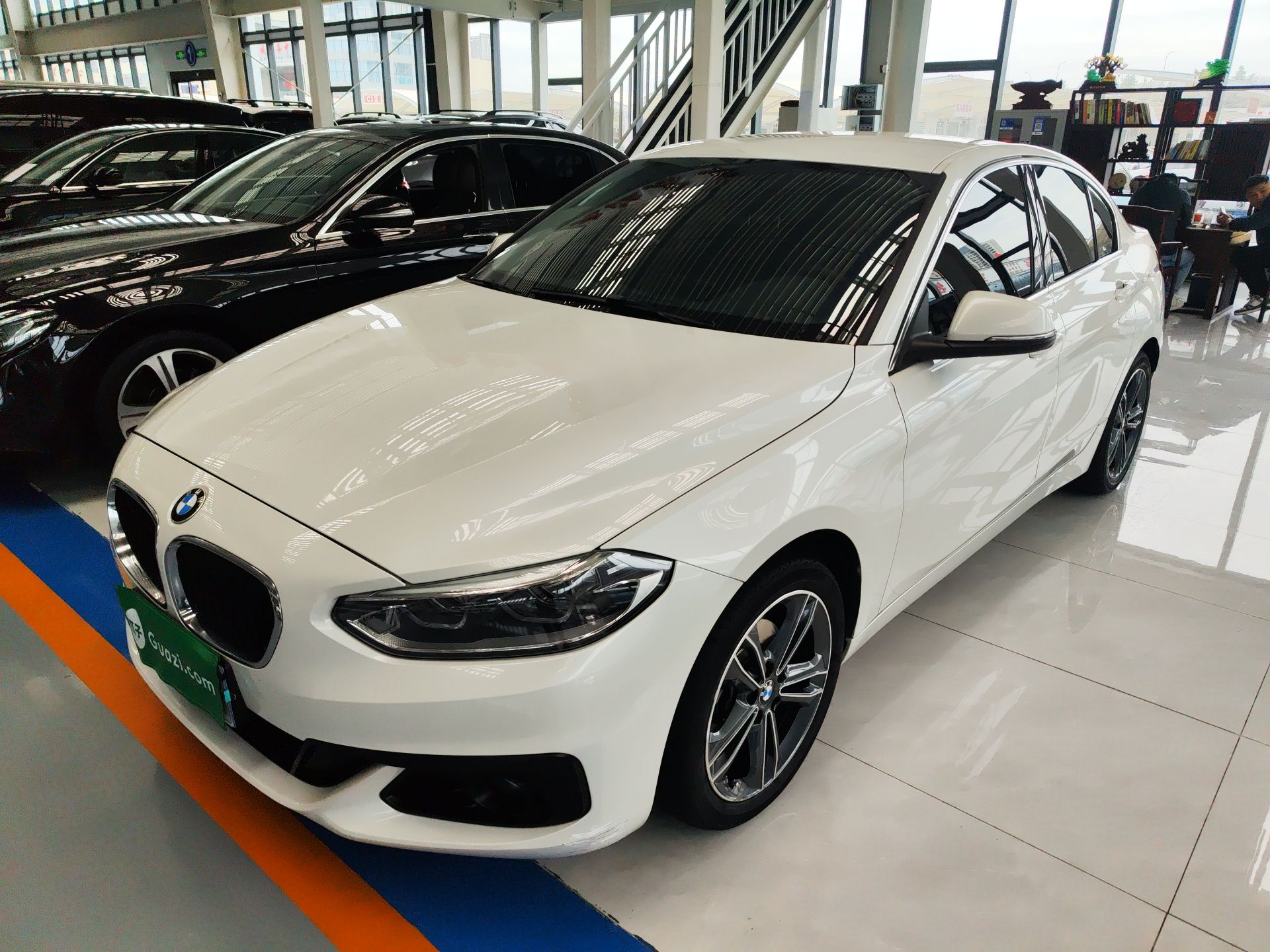 Parte inferior delantera